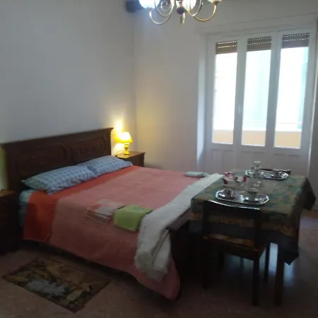 Couette-café 56 Euro A Notte Cagliari